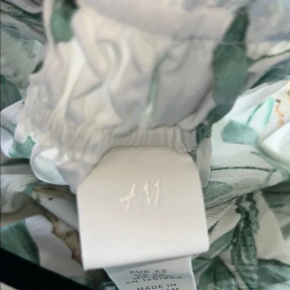 H&M Leaf Print A-Line Skirt - Green and Cream - Picture 6 of 12